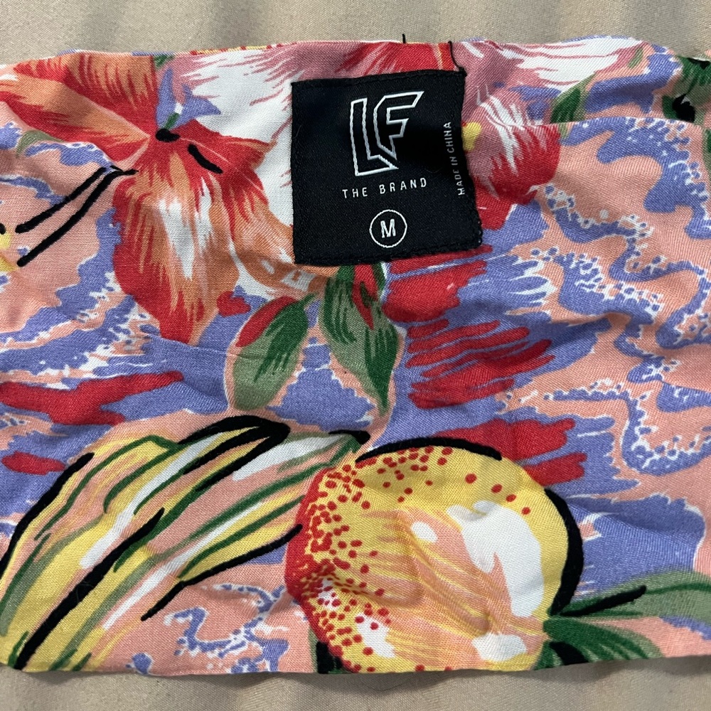 LF tie bandeau top! Cute for vacations, never worn! Size M